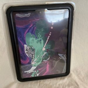 IPAD PRO 11 inch Waterproof case.